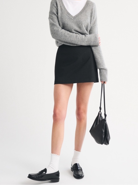 Abercrombie & Fitch Dresses & Skirts - Abercrombie & Fitch Black Mini Skirt with Undershorts size XS